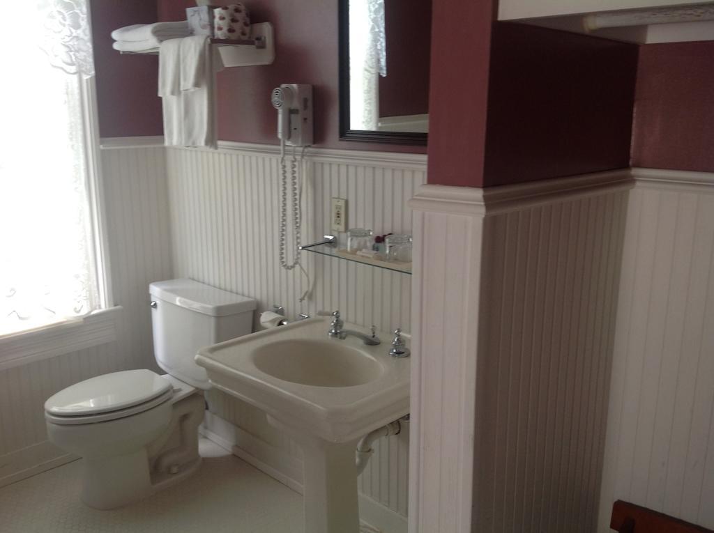 Inn On The Creek Salado Room photo